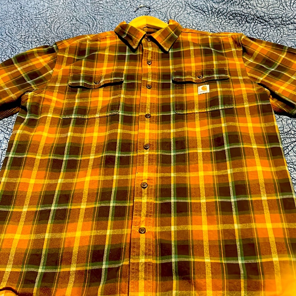 Mens Carhartt button up 100% cotton shirt. Size large